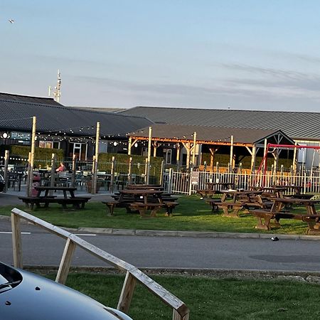 Hotel Moonstone Leysdown-on-Sea Esterno foto